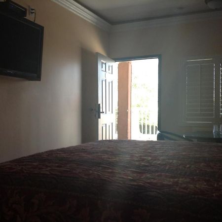 Bronco Motel Los Angeles Exterior photo